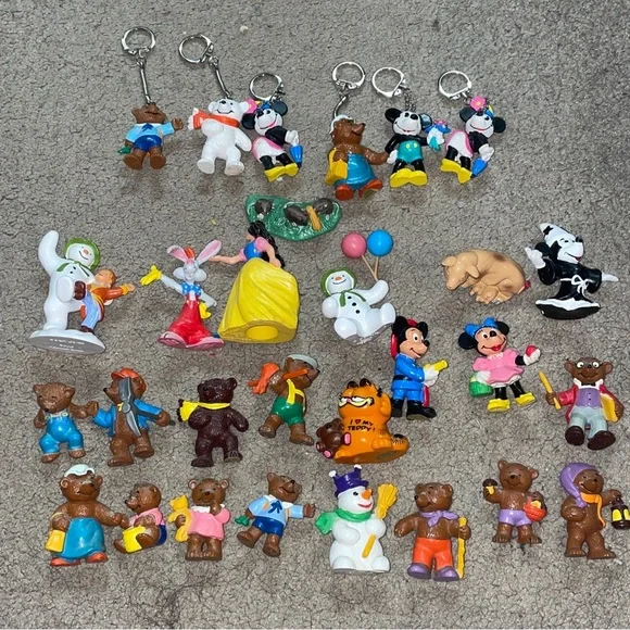 Lot Of29 Bully PVC Figurine And Key Chain West Germany Vintage